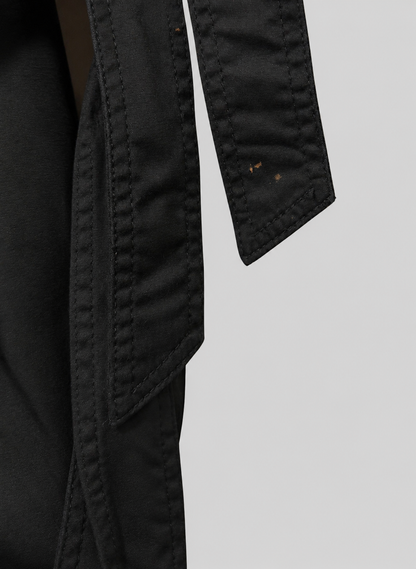Trench coat negro clásico| Marca Appraisal | Talla L