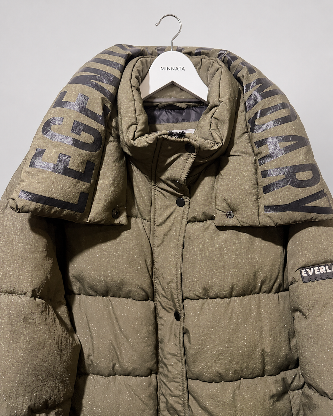 Parka puffer Everlast | Verde militar con capucha desmontable (100% poliéster)| Talla L