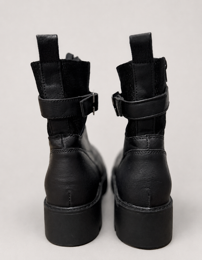 Botines marca Via della Rose | Militares con Hebilla | Talla indicada 38