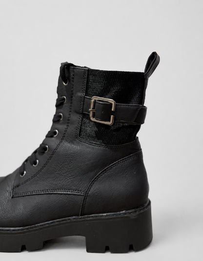 Botines marca Via della Rose | Militares con Hebilla | Talla indicada 38