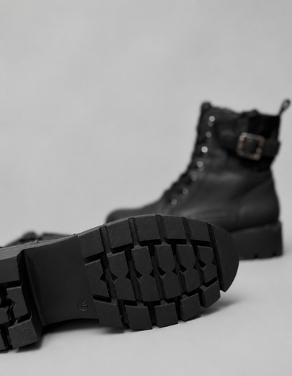 Botines marca Via della Rose | Militares con Hebilla | Talla indicada 38
