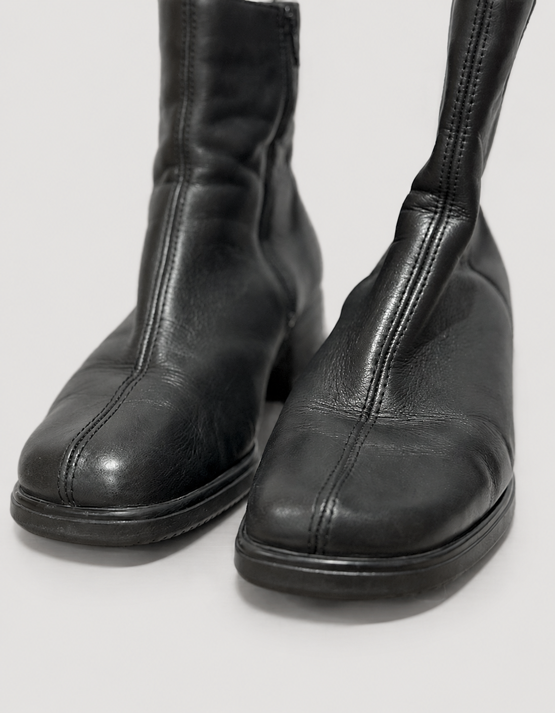Botines marca Rieker Antistress | Cuero Genuino texturizado | Talla indicada 39