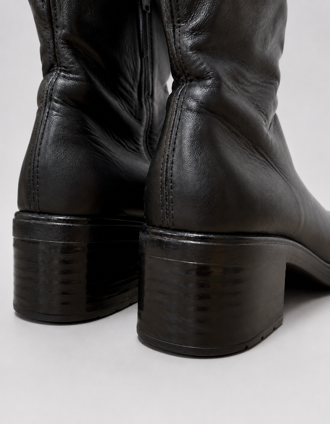 Botines marca Rieker Antistress | Cuero Genuino texturizado | Talla indicada 39