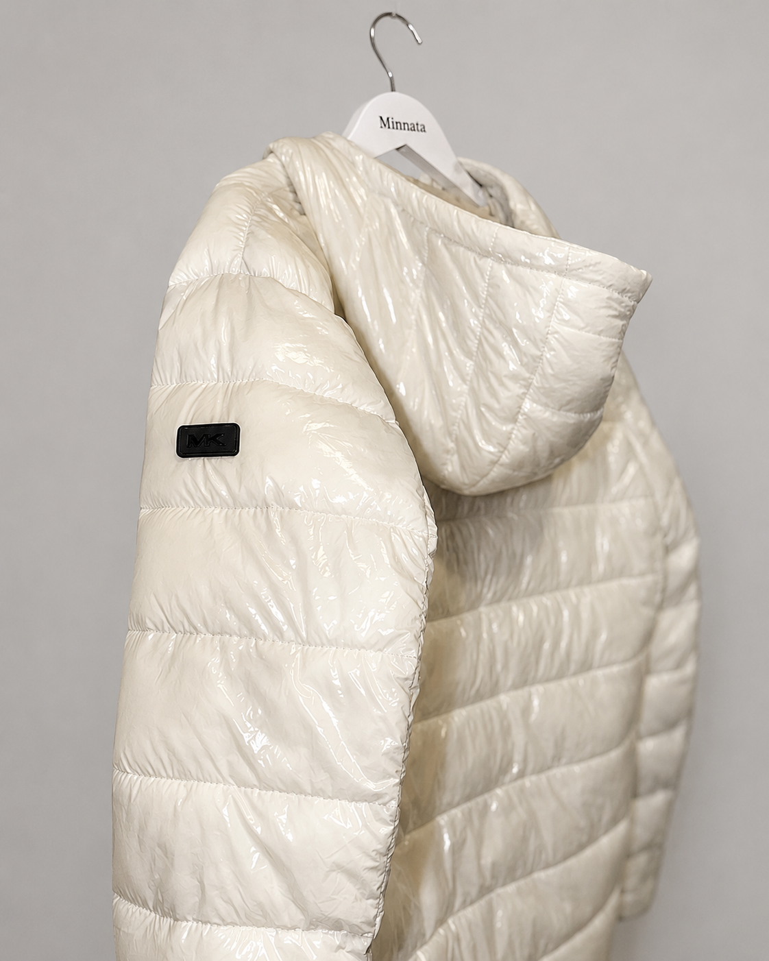 Parka puffer MICHAEL KORS | Blanco perlado brillante con capucha sustentable
