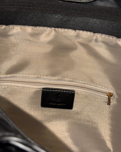 Cartera estructurada estilo diseñador | Con pouch, correa y bolsa protectora