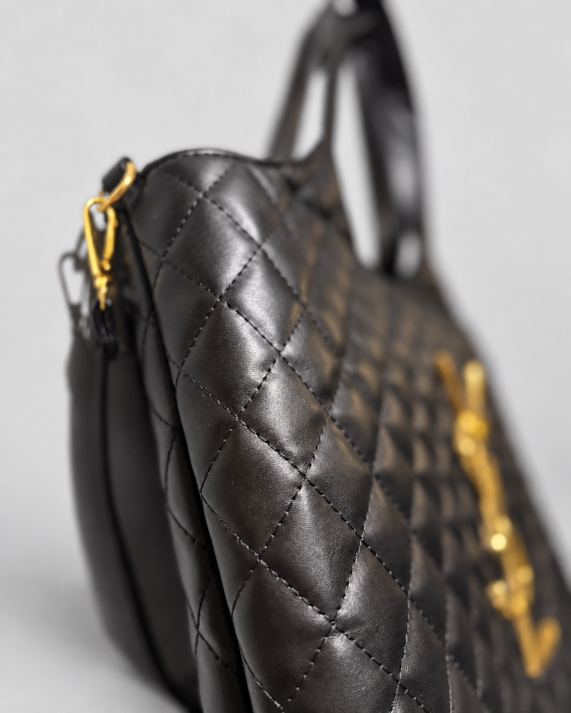 Cartera estructurada estilo diseñador | Con pouch, correa y bolsa protectora
