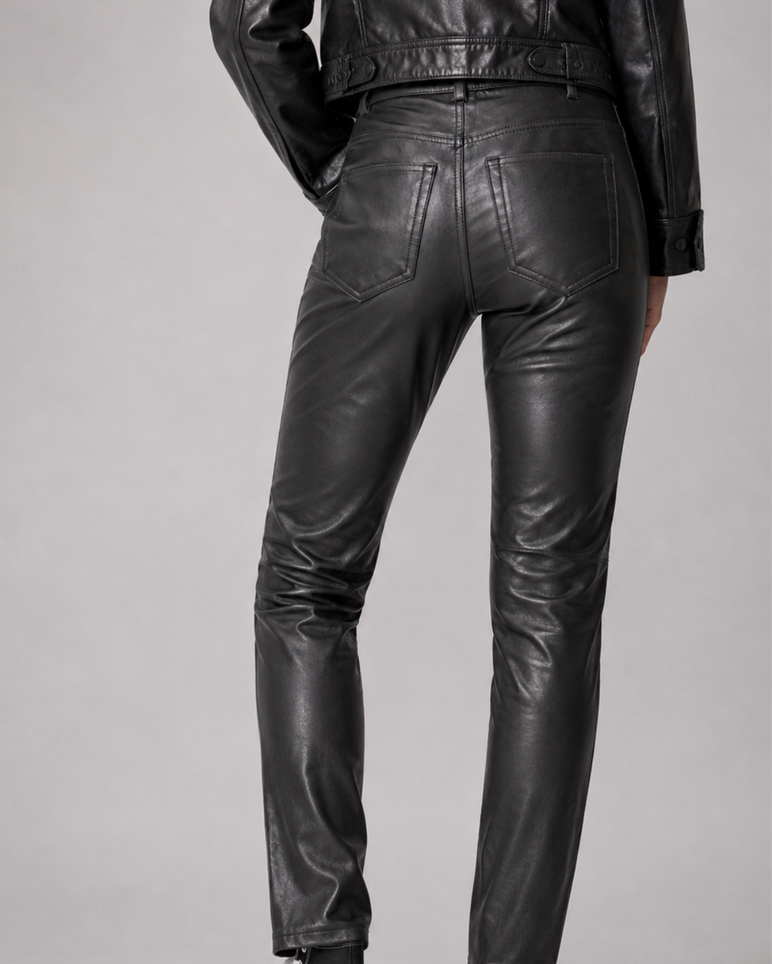 Pantalón símil cuero Pull&Bear |corte skinny tiro alto | Talla XS