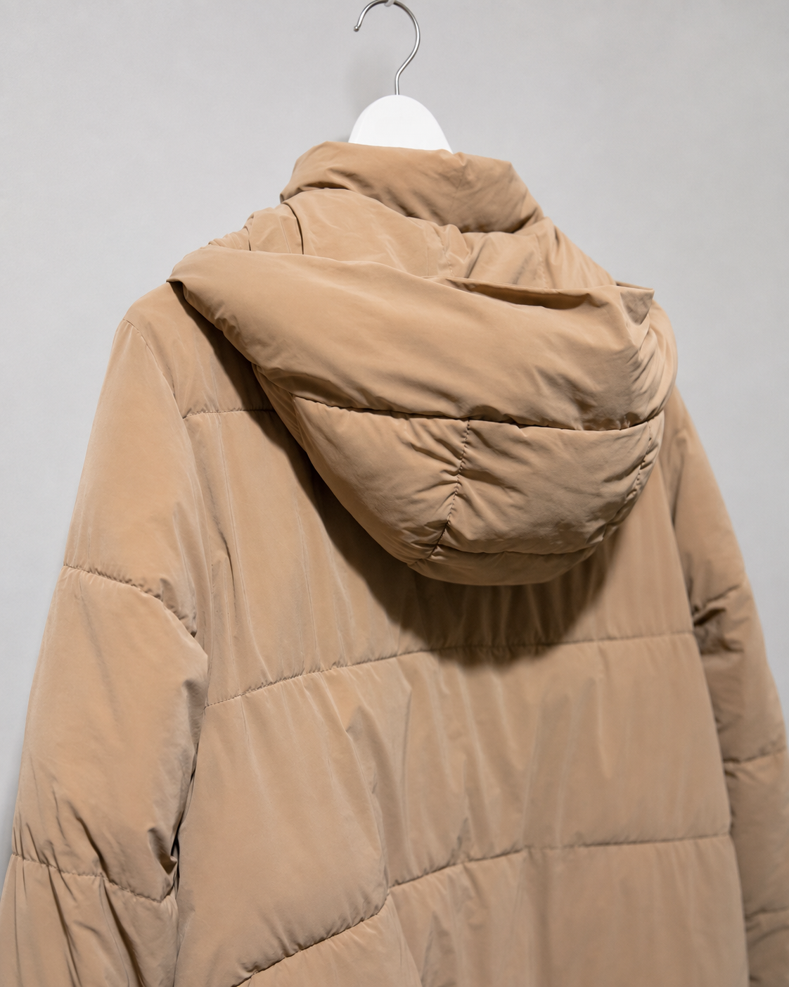 Parka larga puffer Zara — Camel/beige con capucha
